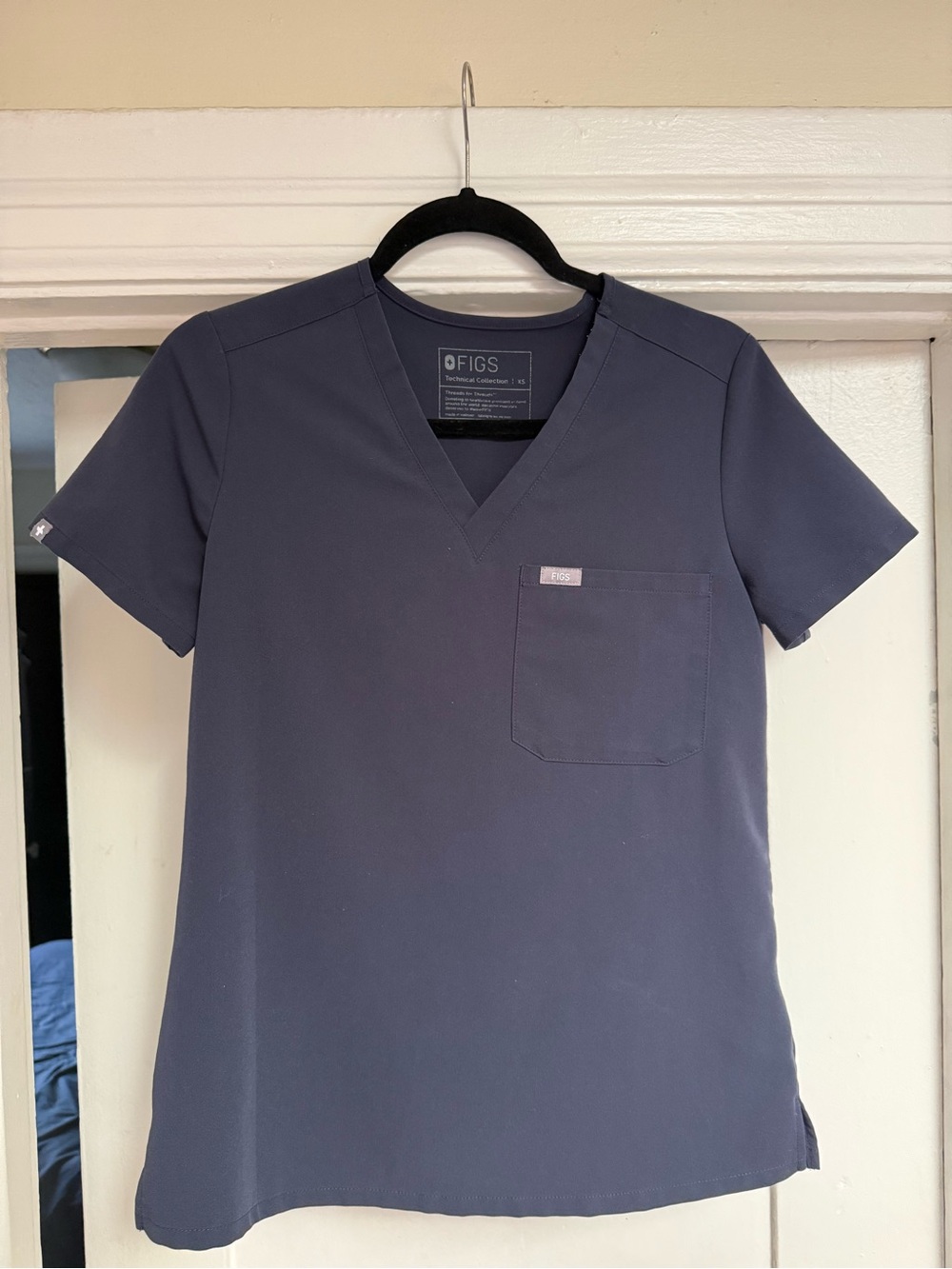 FIGS Quiet Navy Scrub Set - XS